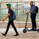 മണിക്കൂറിൽ 120 കിലോമീറ്റർ വേഗതയിൽ സഞ്ചരിക്കുന്ന ഇ-സ്കൂട്ടറുകൾ: മുന്നറിയിപ്പുമായി വിദഗ്ദ്ധർ