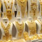 യുഎഇയിൽ 24 മണിക്കൂറിനുള്ളിൽ സ്വർണ്ണ വില 10 ദിർഹത്തിന് മുകളിൽ ഉയർന്നു; പുതിയ റെക്കോർഡ് ഉയരത്തിലെത്തി