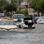 യുഎഇയിൽ ശക്തമായ കാറ്റും മഴയും തുടരുന്നു; ജനജീവിതം തടസപ്പെട്ടു